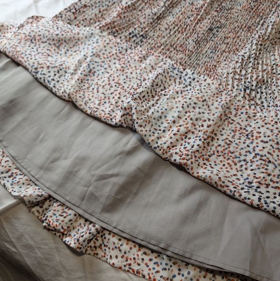 Banana Republic medium polka skirt - Picture 4 of 5